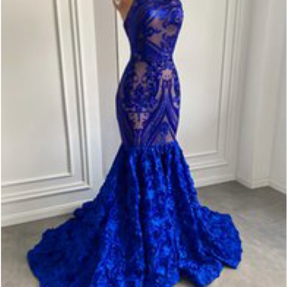 Prom Dresses Are Available